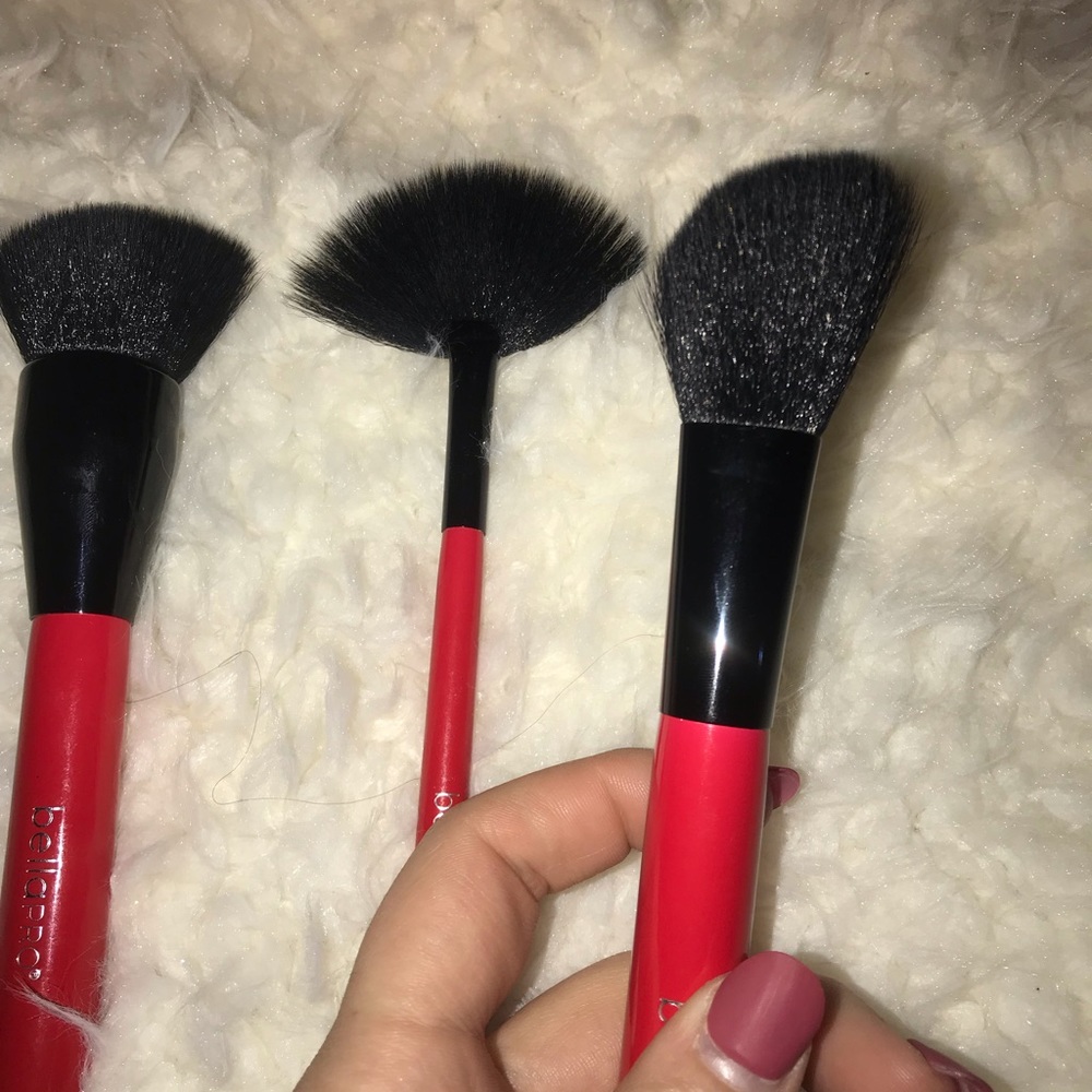 Makeup brushes